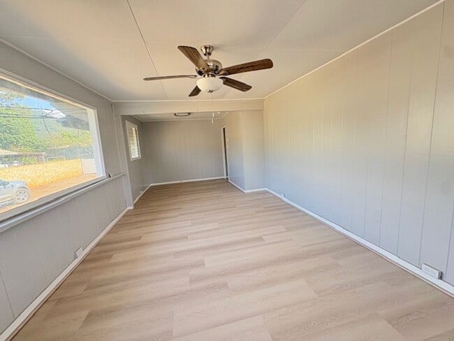 Building Photo - Two Bedroom Duplex