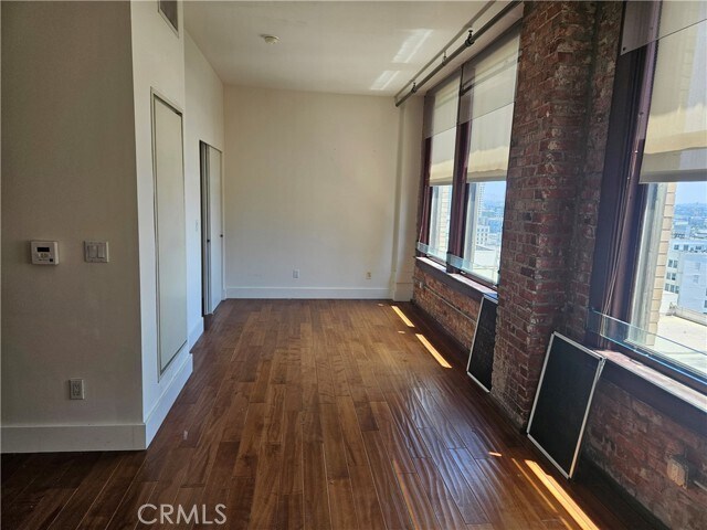 Foto del edificio - 460 S Spring St