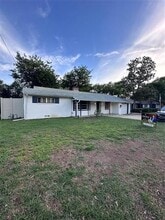 Building Photo - 5208 W Mockingbird Ln