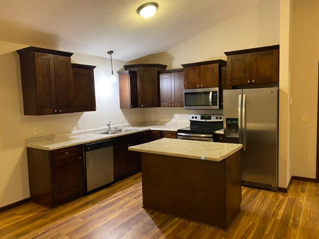 Foto del edificio - 523 Roosevelt St S