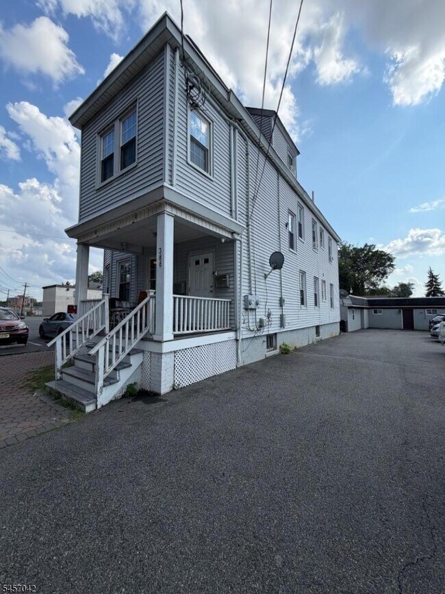 Foto del edificio - 386 Washington St