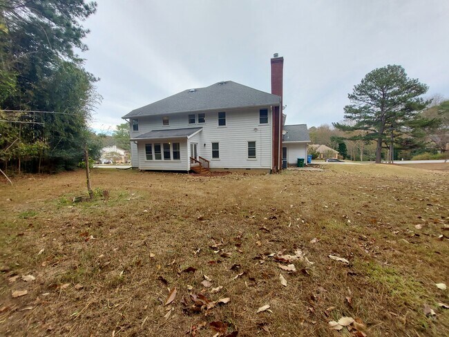 Building Photo - 4837 Castlewood Dr SW