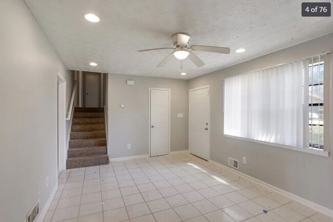 Photo - 4 bedrooms & 2 bath in Decatur! House