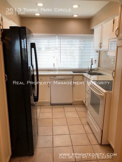 Building Photo - 3613 Towne Park Cir