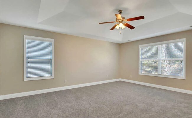 Building Photo - 265 Parkmont Way