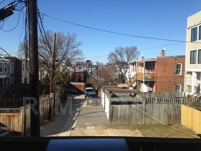 Foto del edificio - 514 E St NE