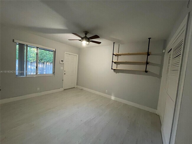 Foto del edificio - 107 SW 19th Ave