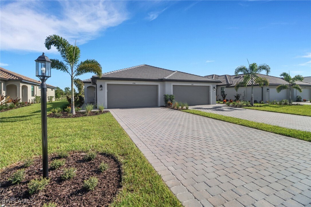 Foto principal - 19596 Hinkley Dr