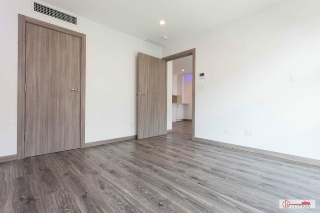 Foto del edificio - 222 E 7th St S