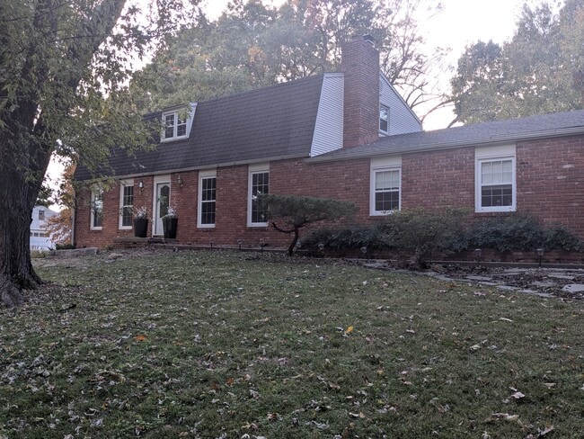 Building Photo - 1306 Marion Dr