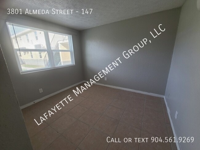 Building Photo - 3801 Almeda St