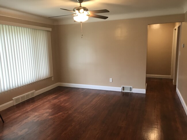 Foto del edificio - Beautiful Move in Ready 3bed 1.5 bathroom