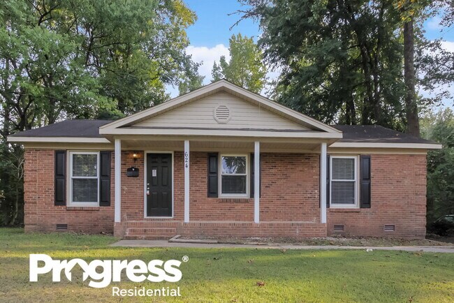 Building Photo - 624 Dobson Dr