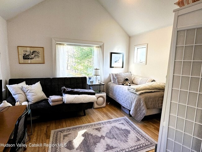 Building Photo - 281 Chestnut Hill Rd