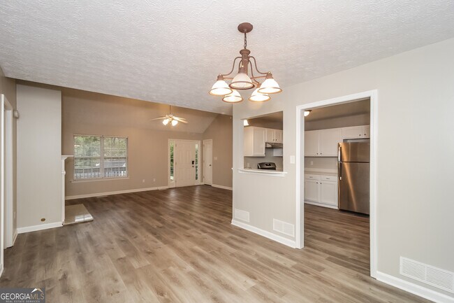 Building Photo - 171 Spring Ridge Dr