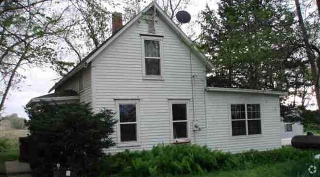 Building Photo - 200 Railroad Cir