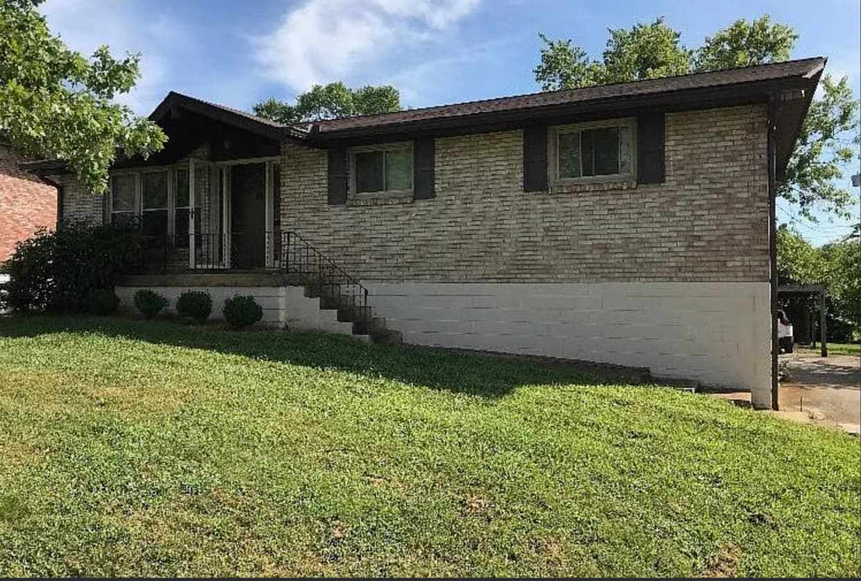Primary Photo - Nice ranch on basement in Charlotte Park