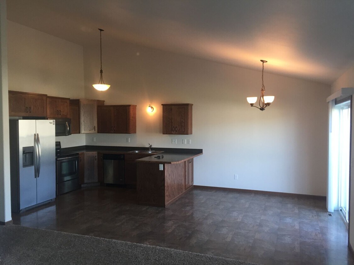 Foto del edificio - 3 Bed 3 Bath Twin Home