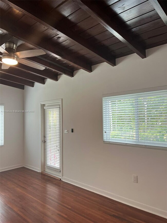 Building Photo - 4225 SW 62nd Ave