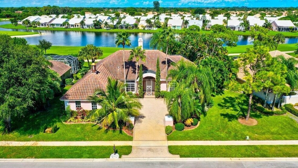 Foto principal - 8304 Desmond Dr