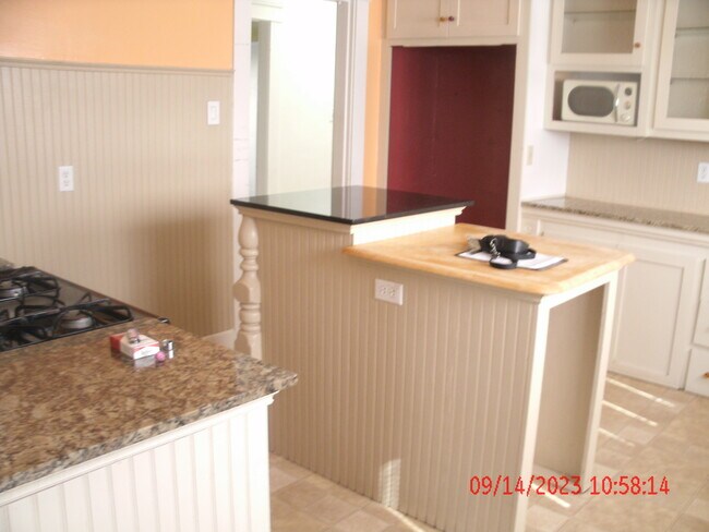 Foto del edificio - 1056 E 1st St