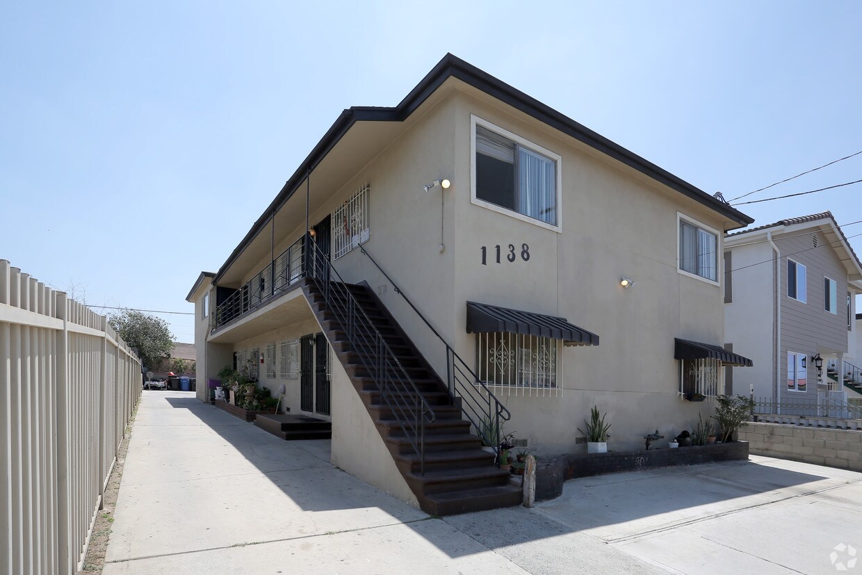 Primary Photo - 1138 S Mariposa Ave