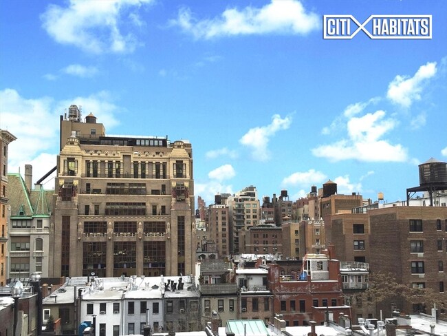 Building Photo - LINCOLN SPENCER