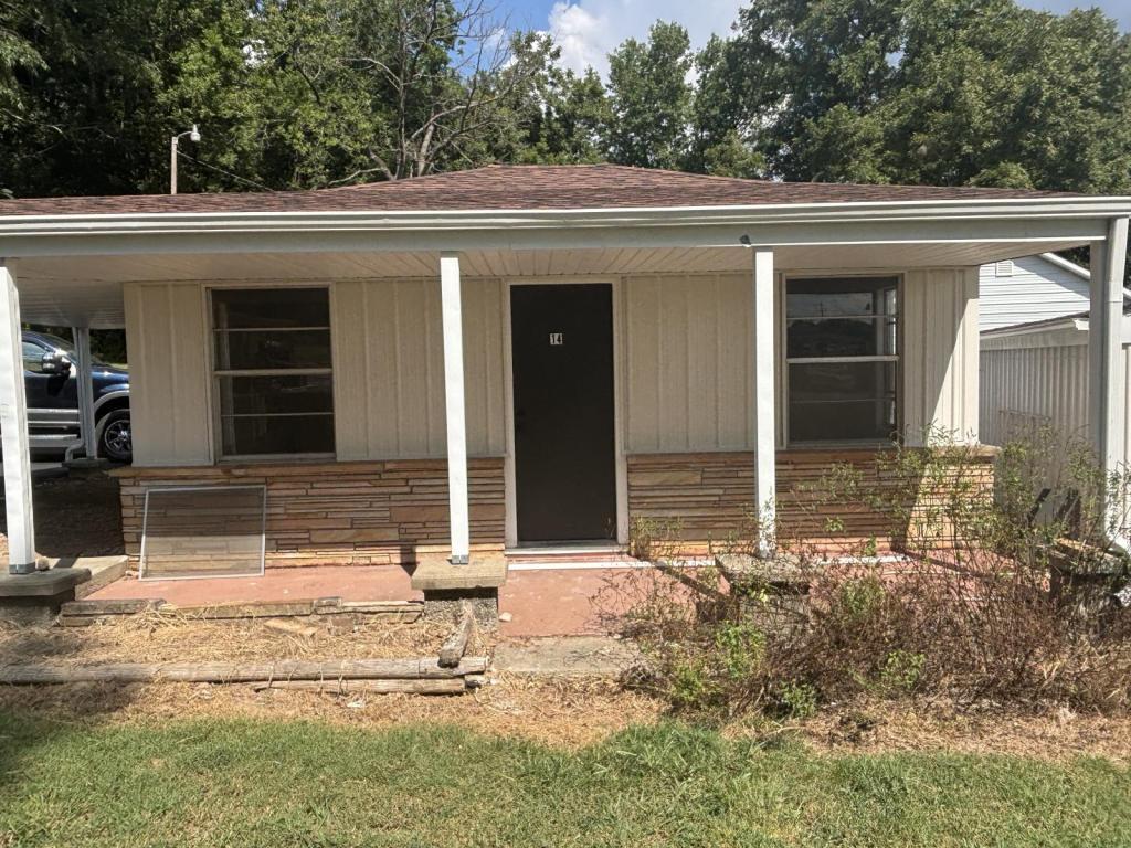 Primary Photo - 10524 Farm Rd 2180