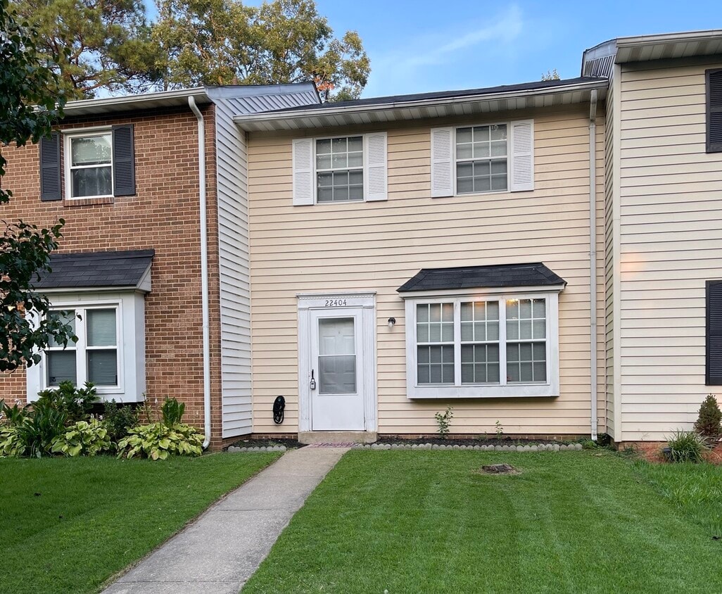 22404 Greenview Ct, Great Mills, MD 20634 Townhome Rentals in Great