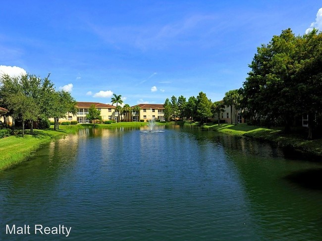 Building Photo - 15361 Bellamar Cir