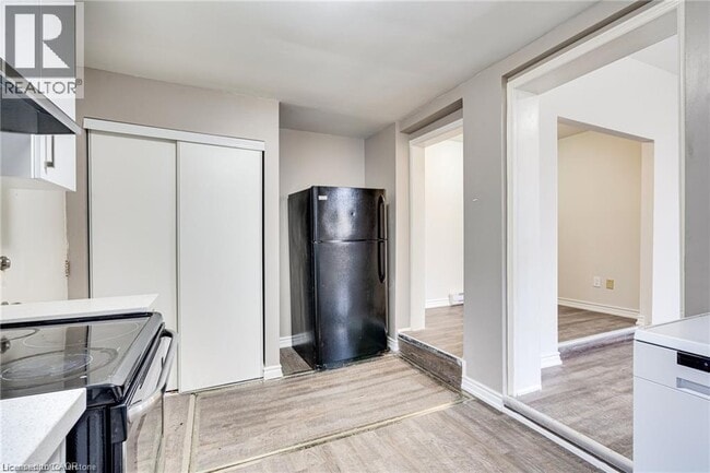 Building Photo - 35 Albion St