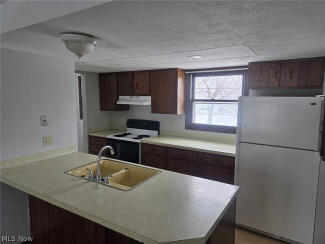 Building Photo - 515 Leonard Ave SW