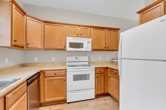Foto del edificio - 3 Bedroom 2.5 Bathroom Townhome in Cypress Point - Richmond Hill
