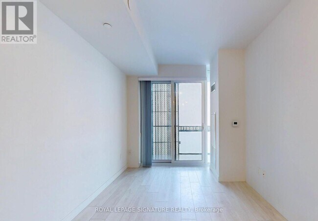 Building Photo - 3710-3718 EGLINTON Ave