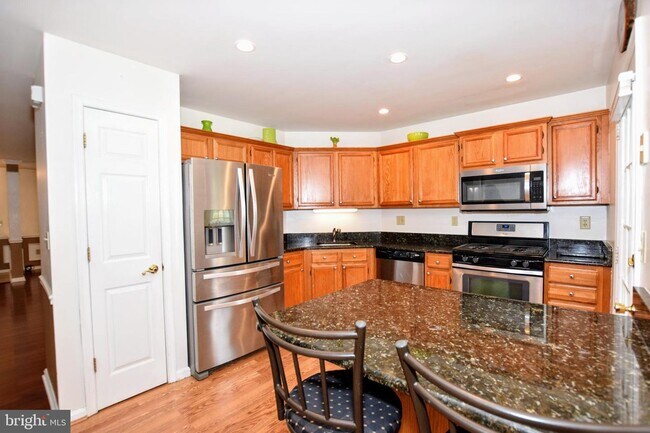 Building Photo - 327 Althea Ct