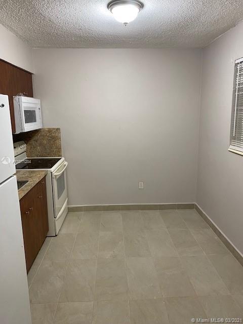 Foto del edificio - 627 SW 3rd St
