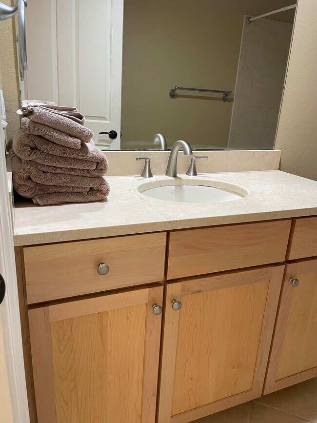 Bathroom - 415 E Romana St