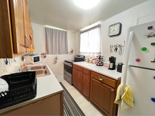 Building Photo - 1537 SW 44th Ave