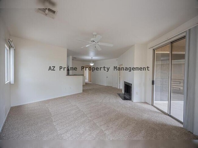 Foto del edificio - 1411 E Orangewood Ave