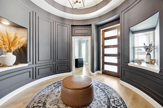 Foto del edificio - 3121 Deer Lk Ln