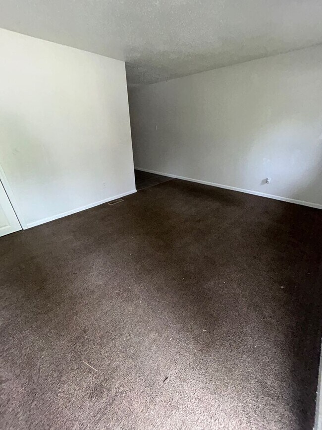 Foto del edificio - Spacious 4BD/1BA