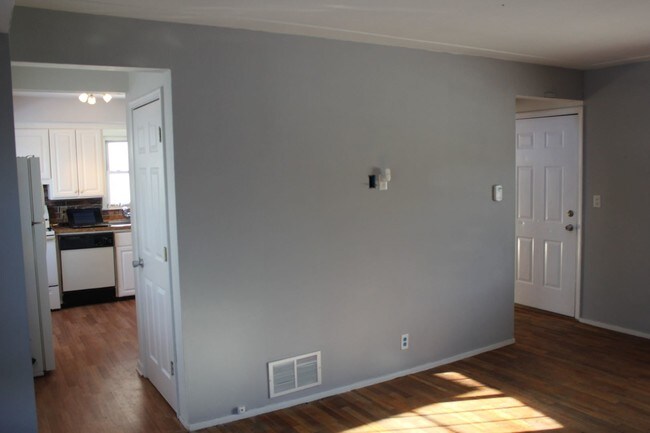 Building Photo - 3601 Holly Ave