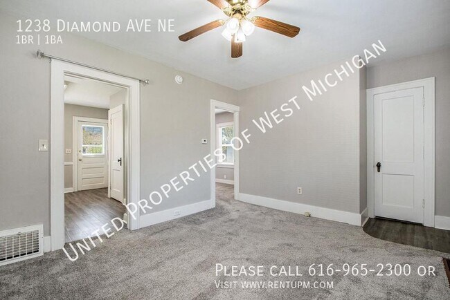 Building Photo - Available Now | Cute 1 Bedroom, 1 Bath Sin...