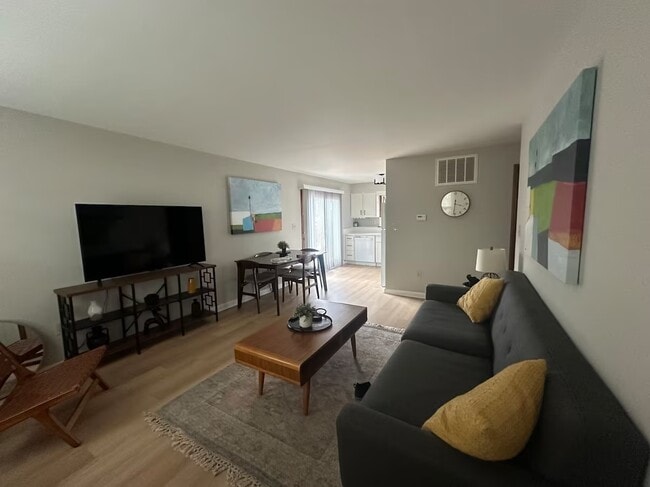 Building Photo - 131 Newberry Ave