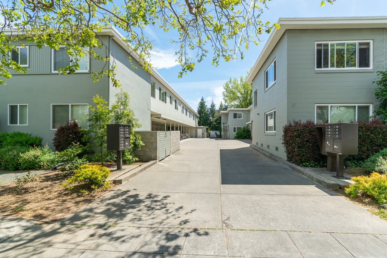 19 Belle Ave Unit 9, San Anselmo, CA 94960 Room for Rent in San