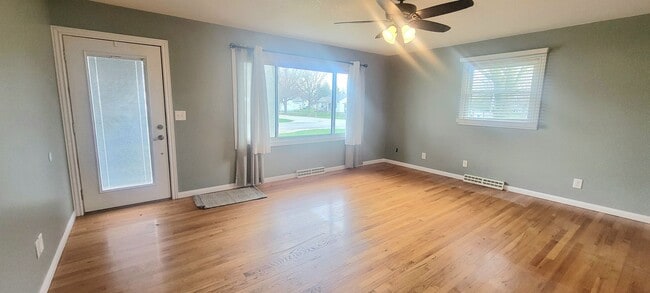 Foto del edificio - Small town Macon!