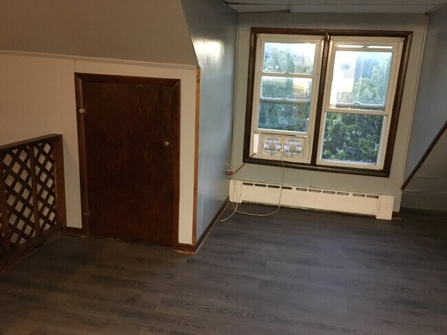 2 Bedroom - 413 Broadway