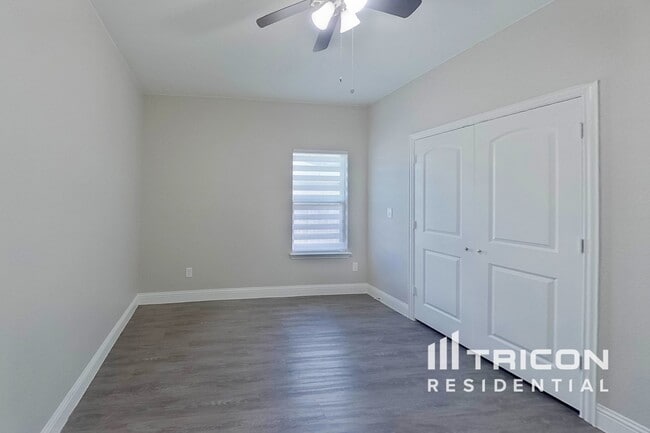 Building Photo - 1908 Carrington Dr