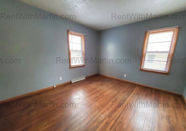 Foto del edificio - 736 Sherman Ave