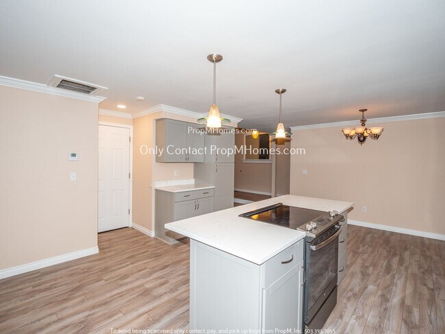 Building Photo - Beautiful Ranch Style Home! Complete with ...